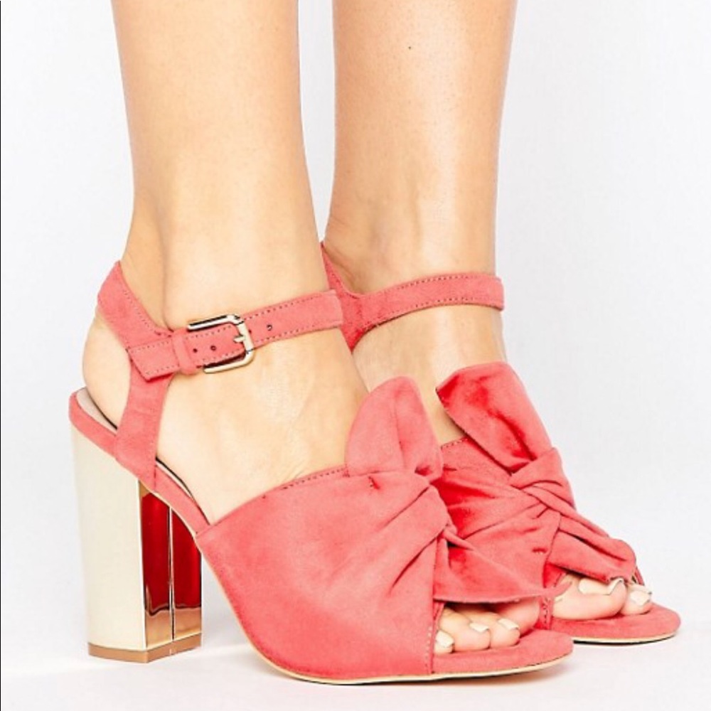 Lost Ink Bow Block Heeled Sandal in Coral